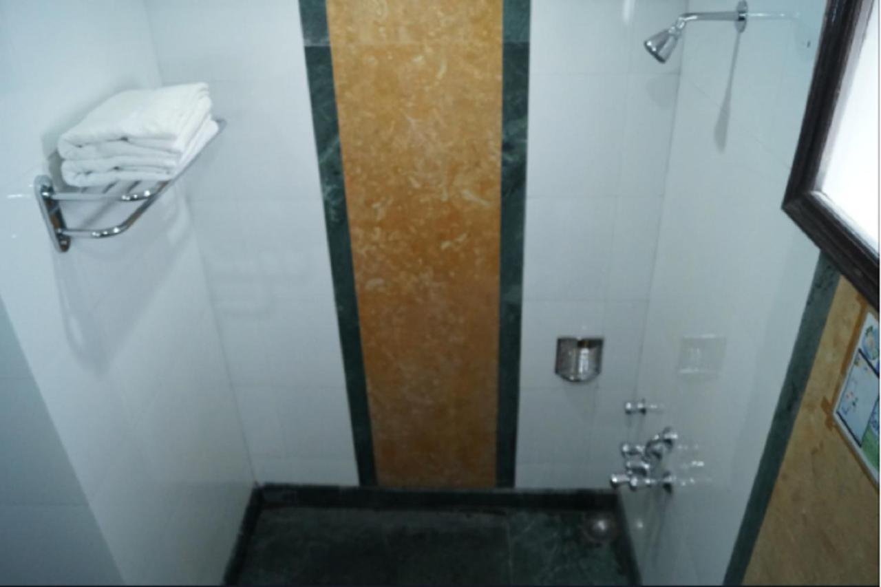 Goroomgo Marc Shimla Near Mall Road - Luxury Room - Excellent Service - Ample Parking - Best Hotel In Шимла Екстериор снимка